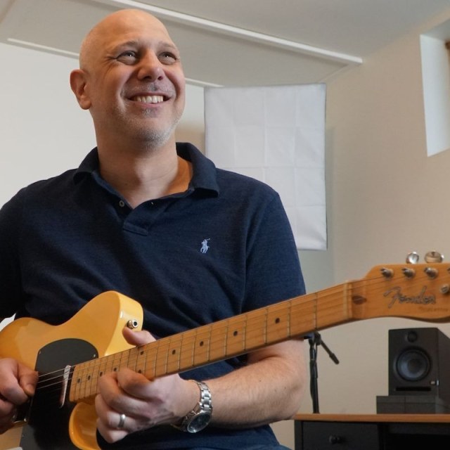 Justin (The Guitar Coach) teaching profile photograph