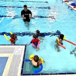 Leeds Phoenix Swimming & Lifesaving Club teaching photograph